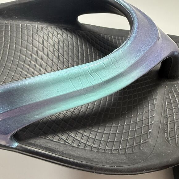 OOFOS OOLALA Luxe Flip Flop Women’s Size 7 Thong Recovery Sandals Metallic - Picture 8 of 11